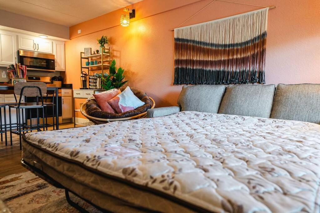 Pet Friendly Boho Condo With Pool--Fitness Center--Next To The Branson Landing--Close To Convention Center And Kanakuk エクステリア 写真