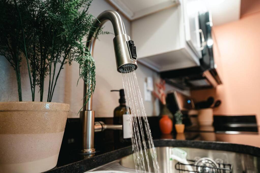 Pet Friendly Boho Condo With Pool--Fitness Center--Next To The Branson Landing--Close To Convention Center And Kanakuk エクステリア 写真