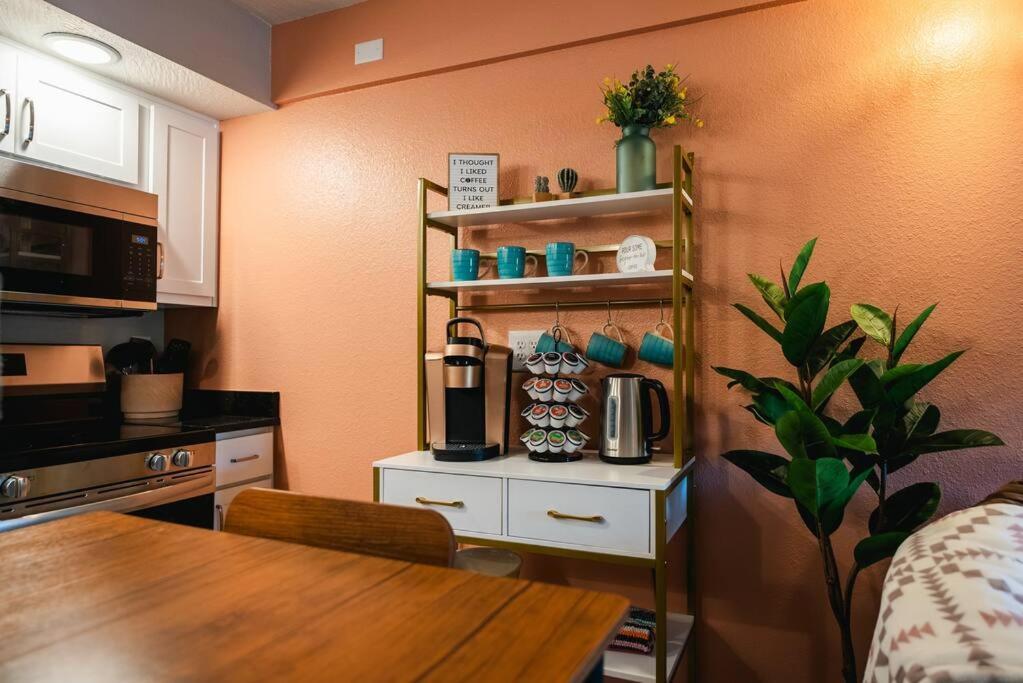 Pet Friendly Boho Condo With Pool--Fitness Center--Next To The Branson Landing--Close To Convention Center And Kanakuk エクステリア 写真