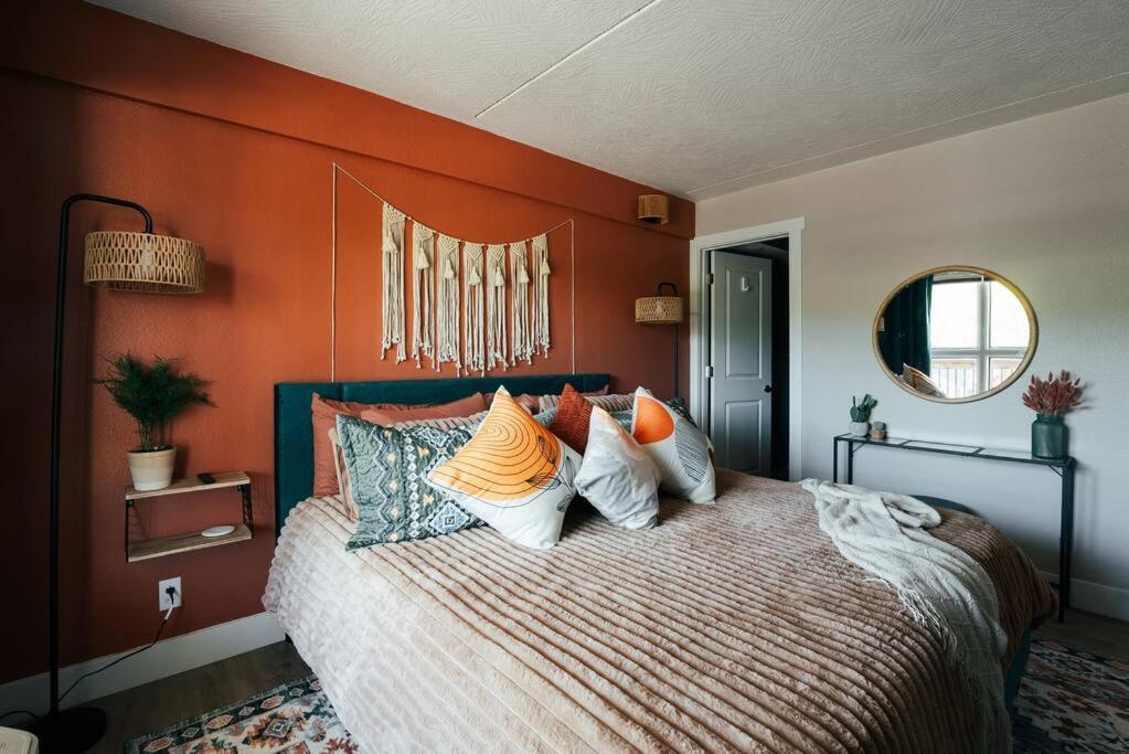 Pet Friendly Boho Condo With Pool--Fitness Center--Next To The Branson Landing--Close To Convention Center And Kanakuk エクステリア 写真